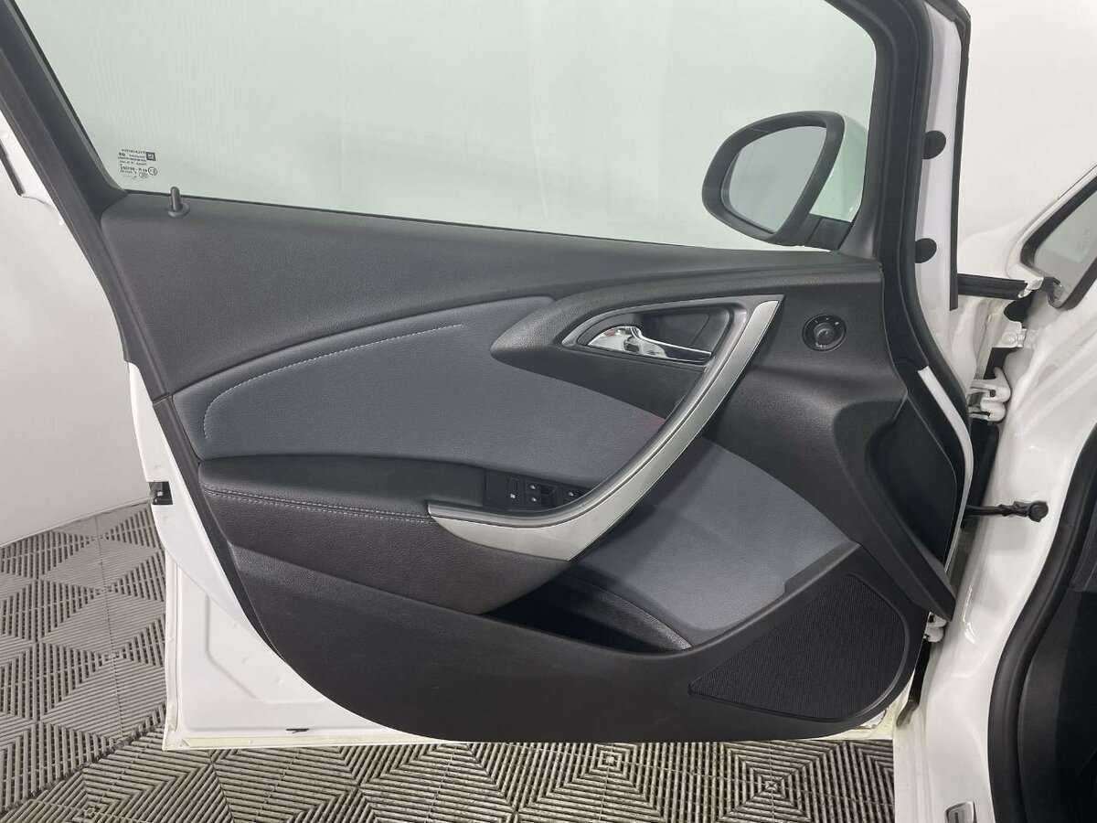 Купить Opel Astra, 2013, 129 703 км, фото №8