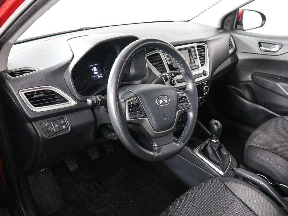 Купить Hyundai Solaris, 2019, 42 300 км, фото №5