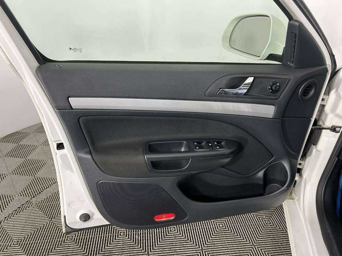 Купить Skoda Octavia, 2012, 132 127 км, фото №8