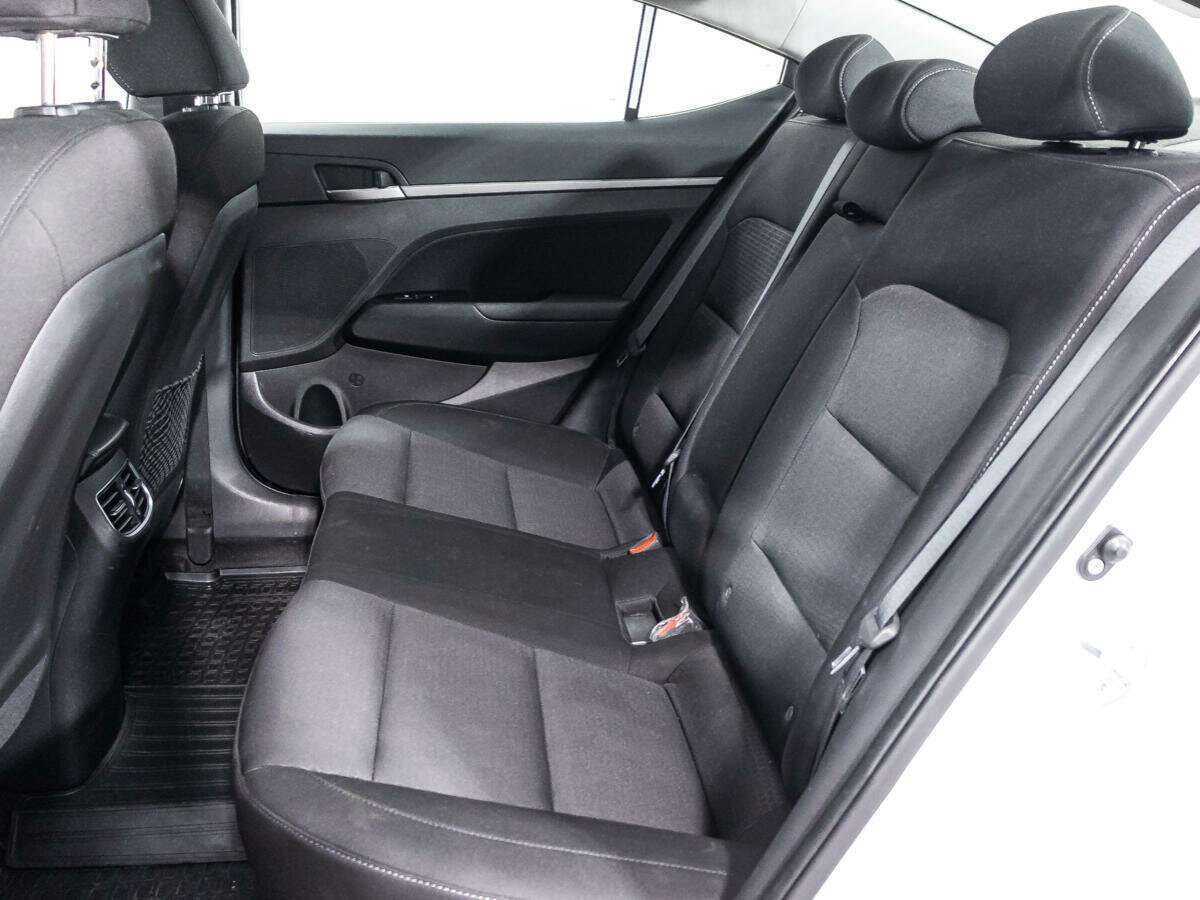 Купить Hyundai Elantra, 2017, 132 447 км, фото №10