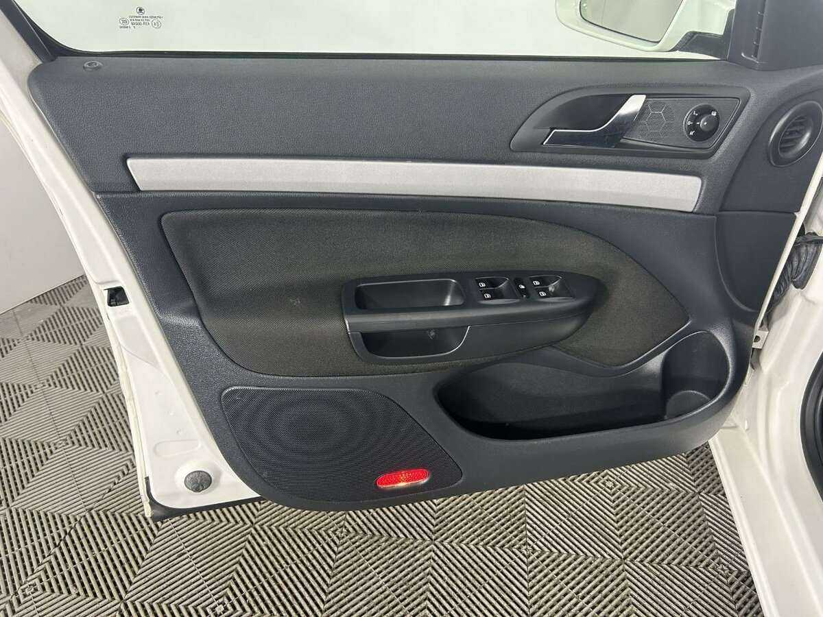 Купить Skoda Octavia, 2012, 120 158 км, фото №8