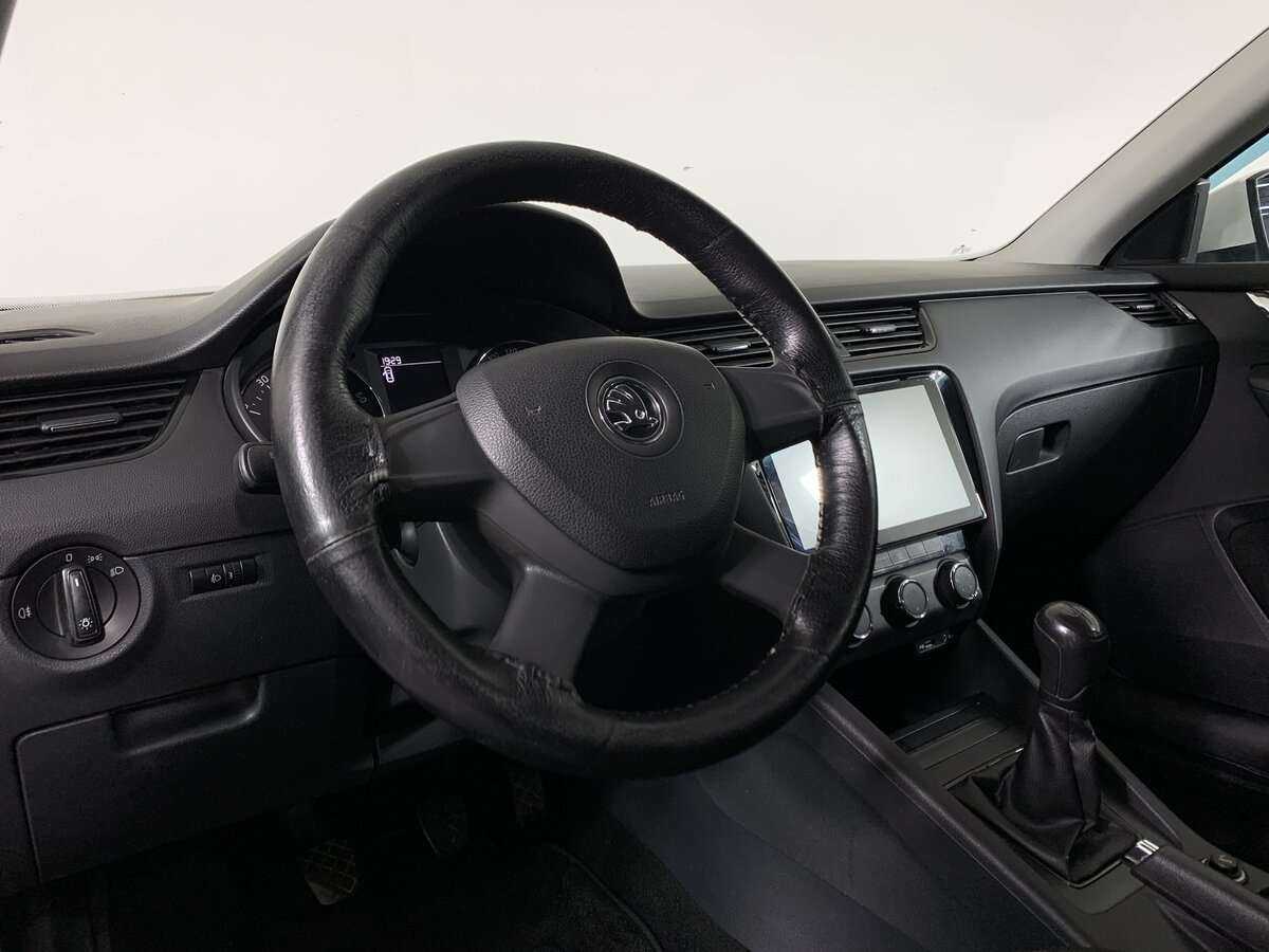 Купить Skoda Octavia, 2014, 221 416 км, фото №9