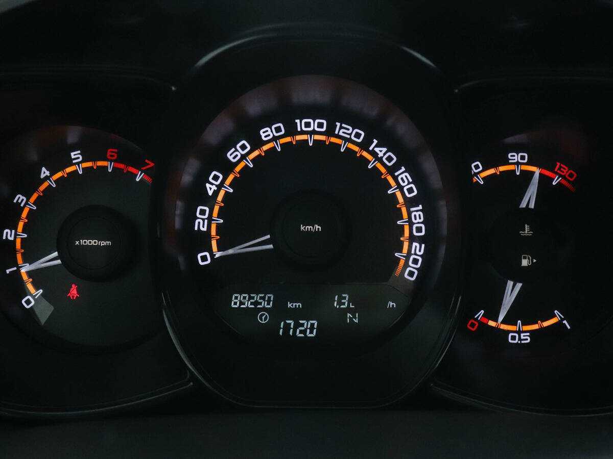 Купить Lada (ВАЗ) Vesta SW, 2019, 89 246 км, фото №11