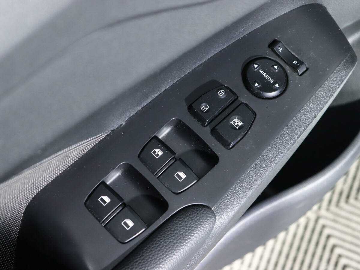 Купить Hyundai Solaris, 2018, 69 469 км, фото №14