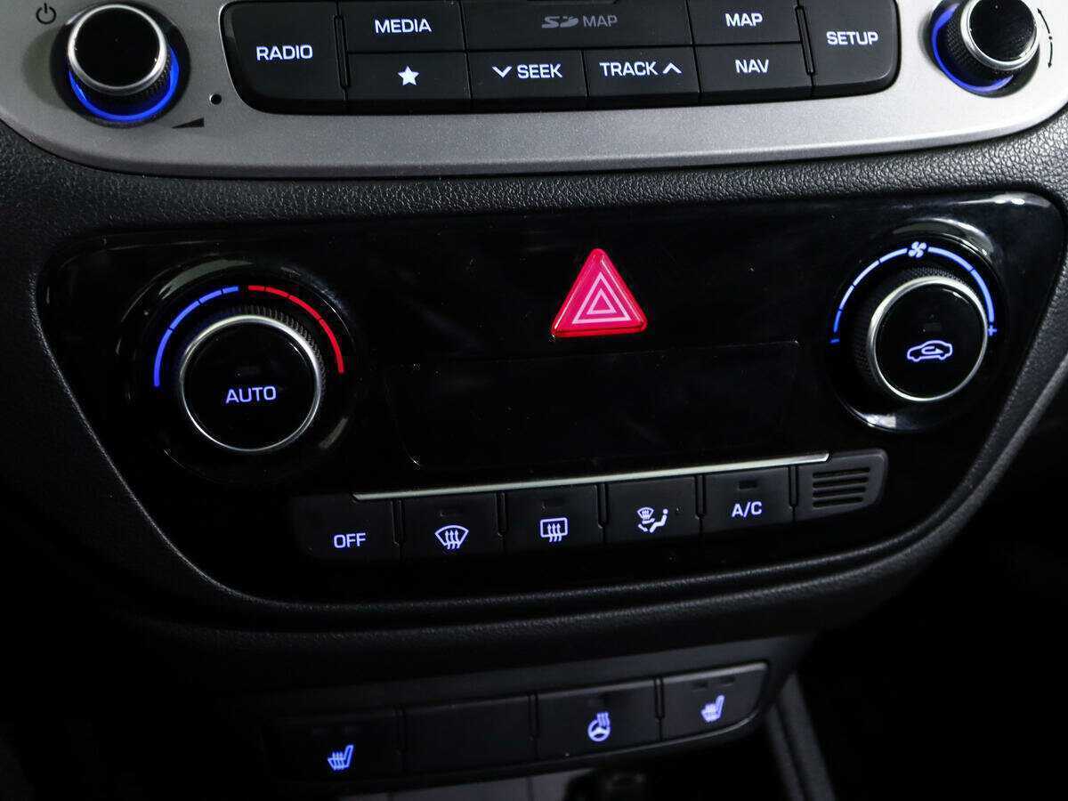 Купить Hyundai Solaris, 2018, 69 469 км, фото №17