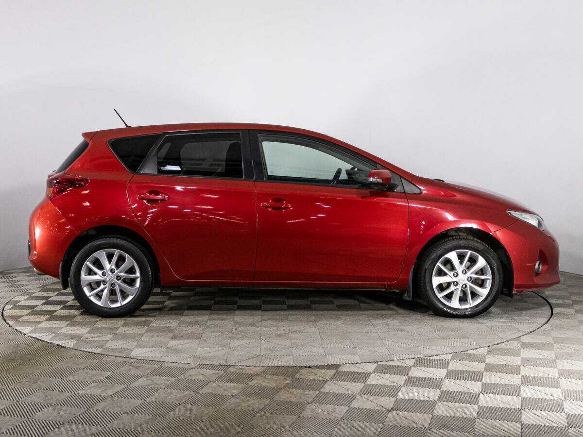 Купить Toyota Auris, 2013, 163 626 км, фото №4