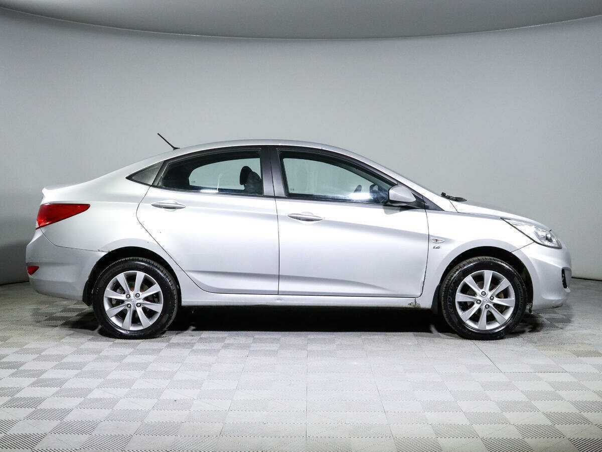 Купить Hyundai Solaris, 2013, 206 565 км, фото №4