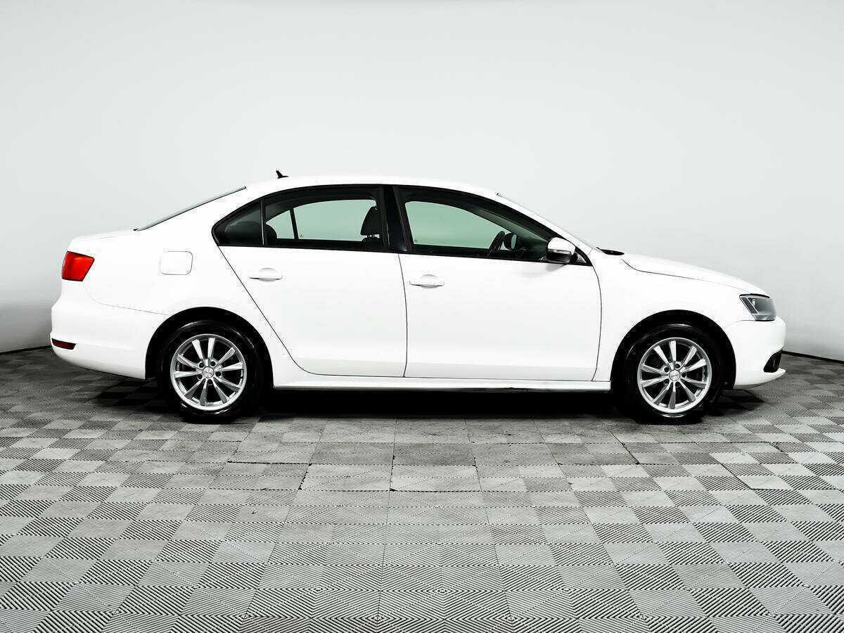 Купить Volkswagen Jetta, 2012, 159 700 км, фото №4