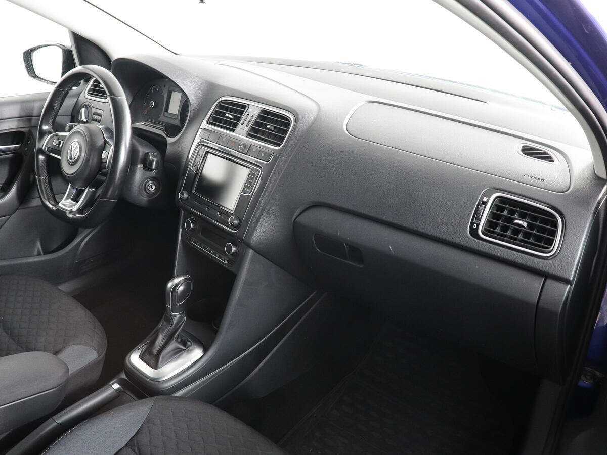 Купить Volkswagen Polo, 2018, 140 891 км, фото №10