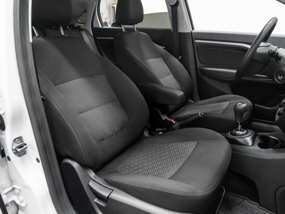 Купить Lada (ВАЗ) Vesta, 2017, 125 000 км, фото №9