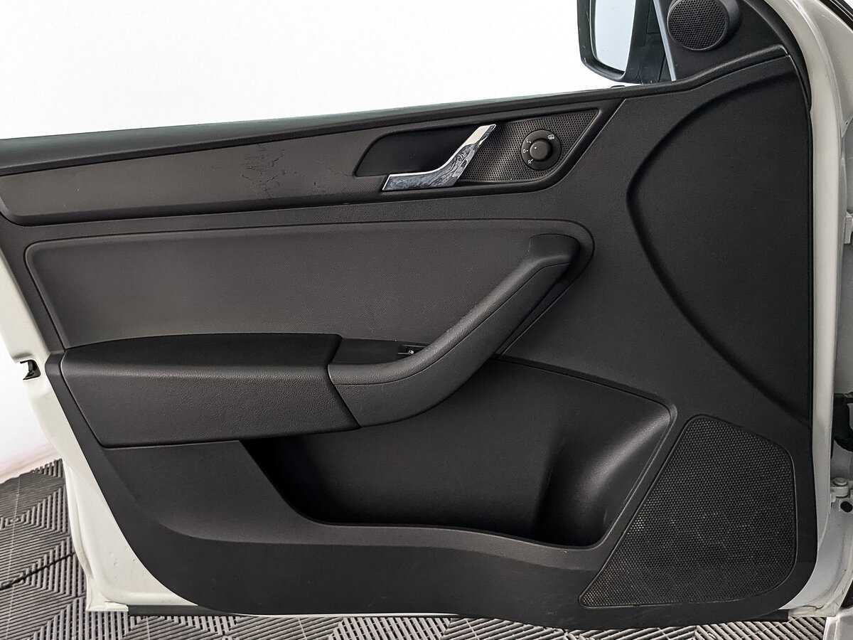 Купить Skoda Rapid, 2017, 145 587 км, фото №17