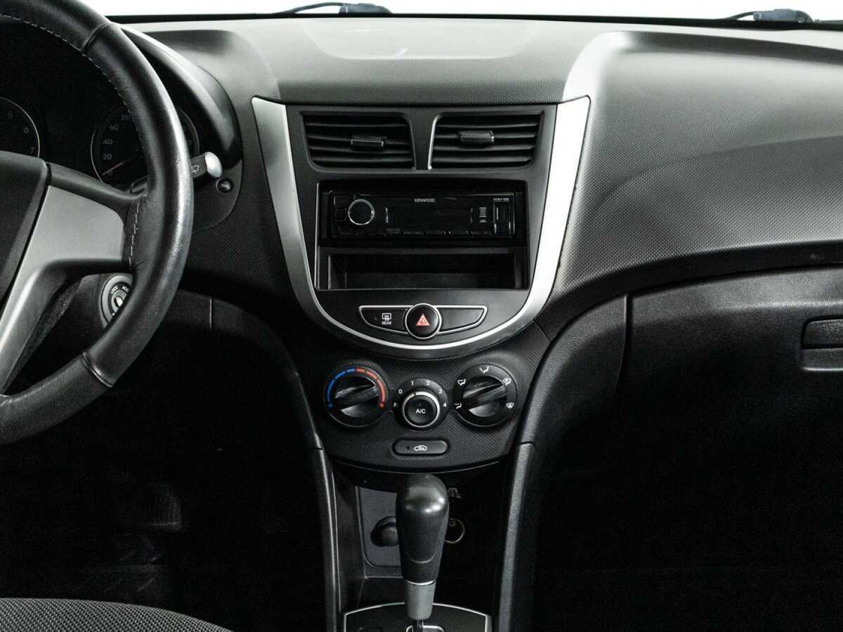 Купить Hyundai Solaris, 2014, 108 083 км, фото №14