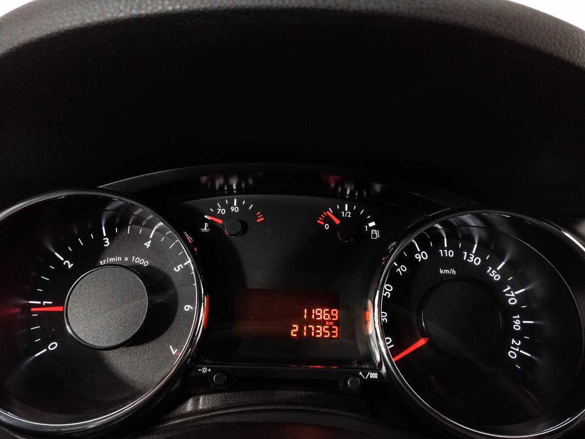 Купить Peugeot 3008, 2012, 217 355 км, фото №10