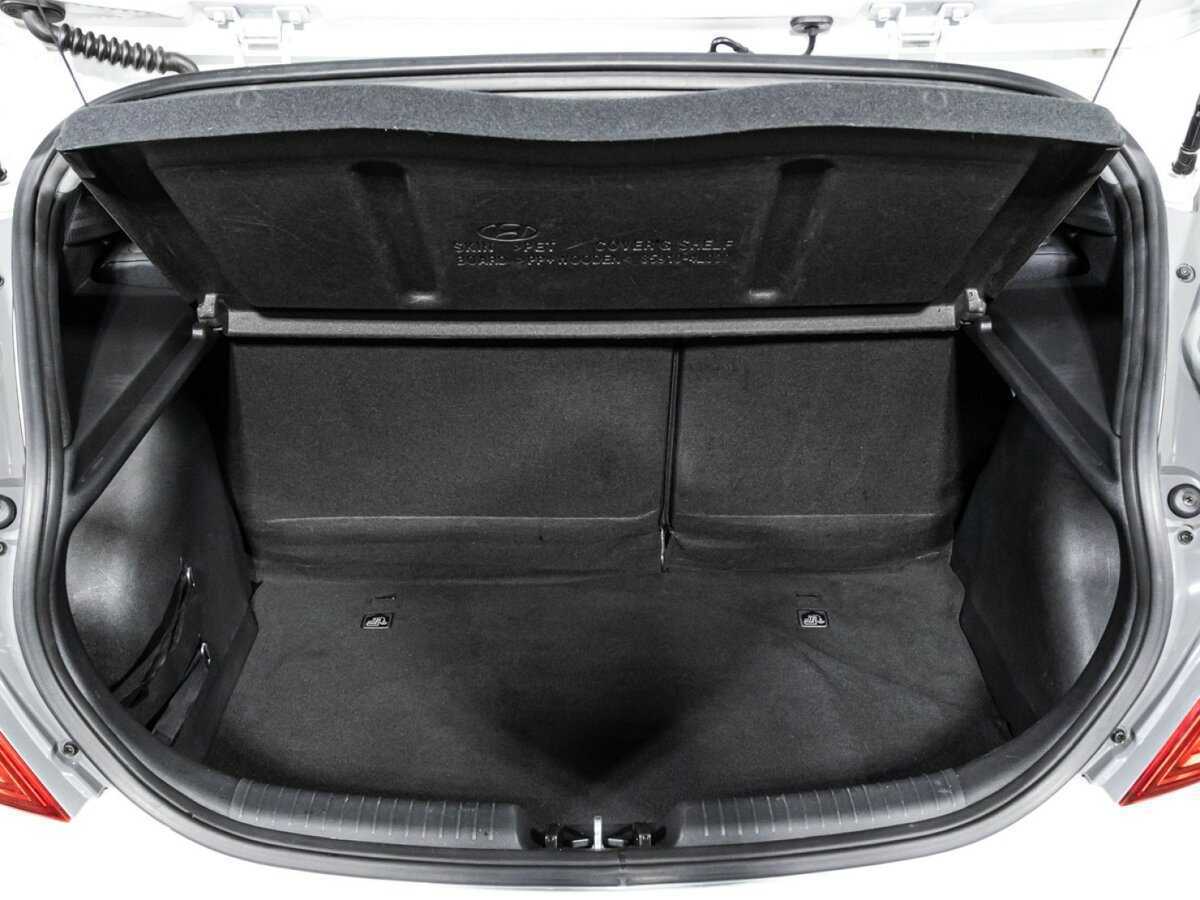 Купить Hyundai Solaris, 2016, 118 872 км, фото №9