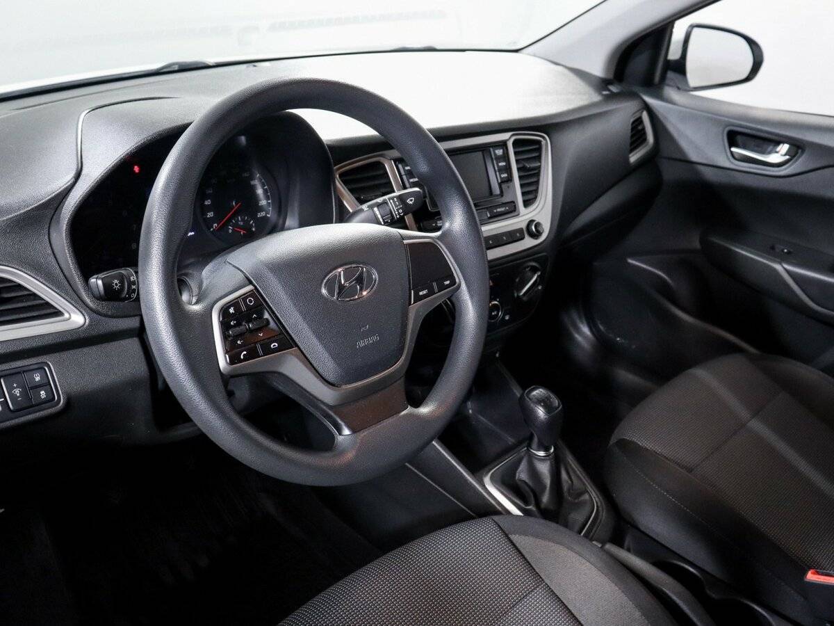 Купить Hyundai Solaris, 2021, 75 405 км, фото №12