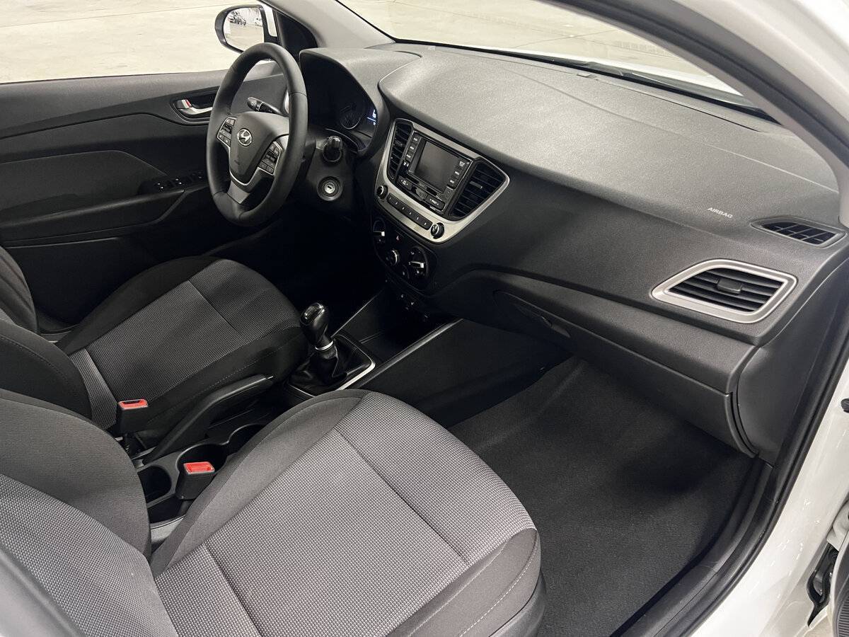 Купить Hyundai Solaris, 2019, 72 695 км, фото №11