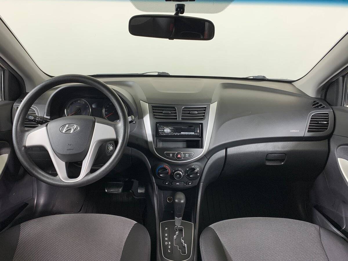 Купить Hyundai Solaris, 2012, 89 371 км, фото №12