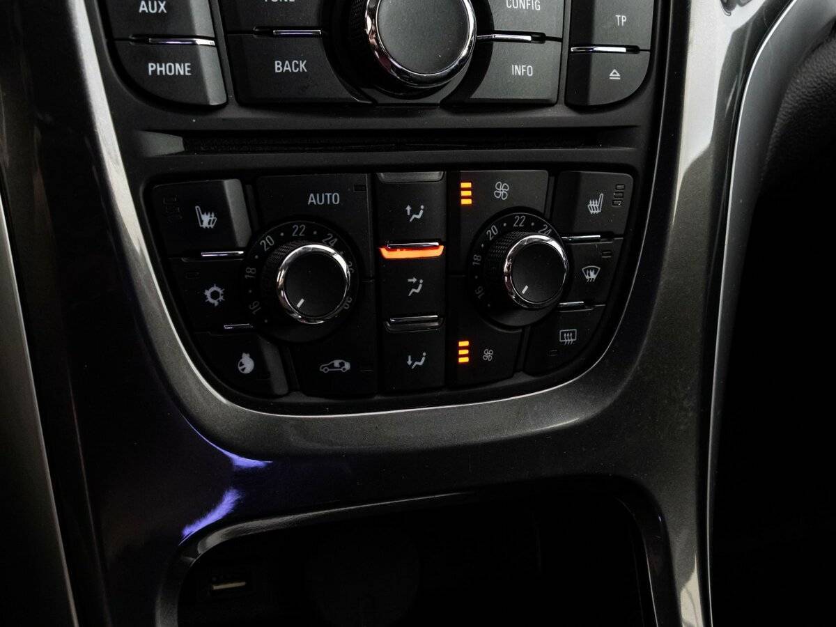 Купить Opel Astra, 2012, 115 946 км, фото №14