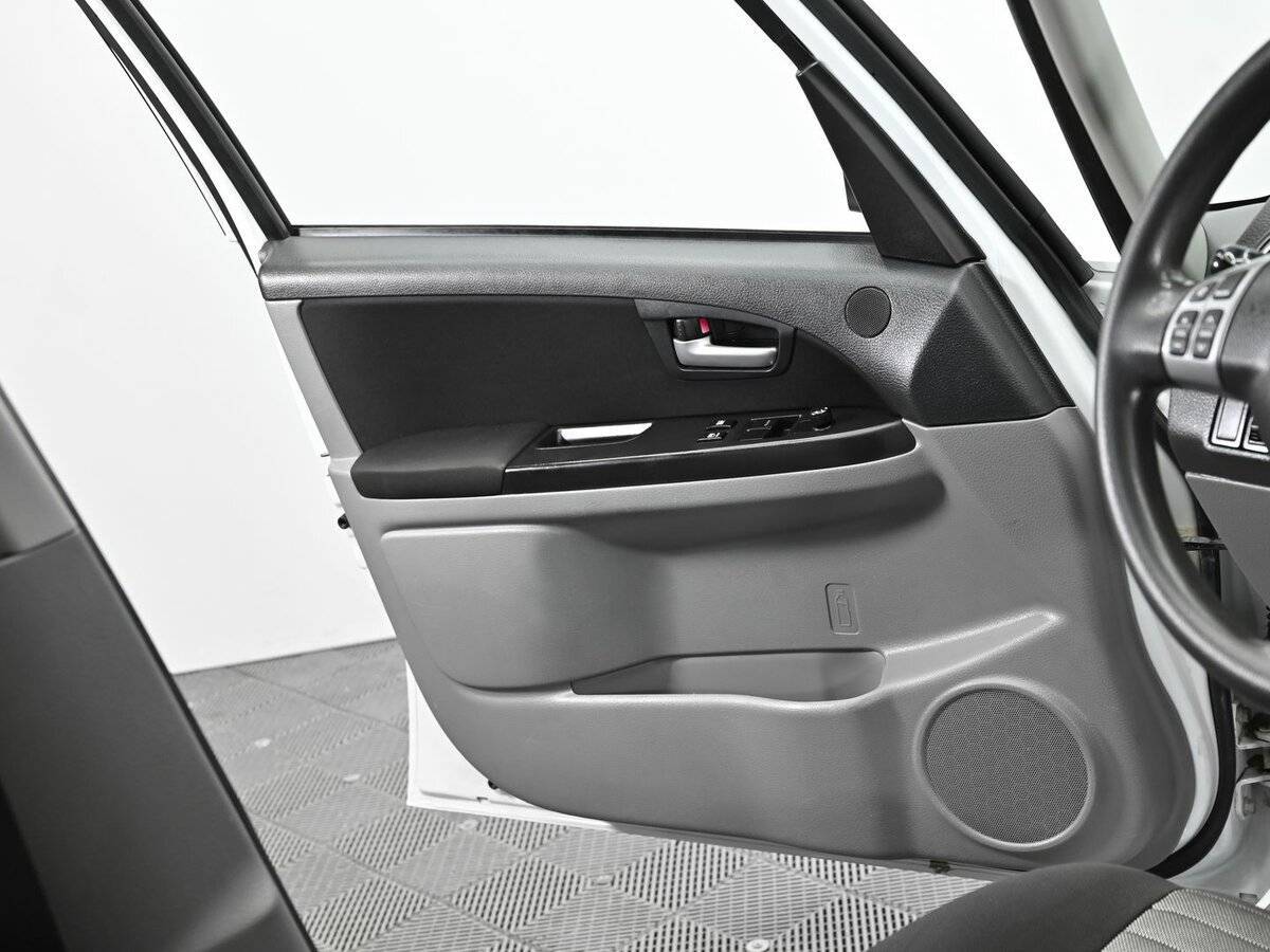 Купить Suzuki SX4, 2013, 165 000 км, фото №7