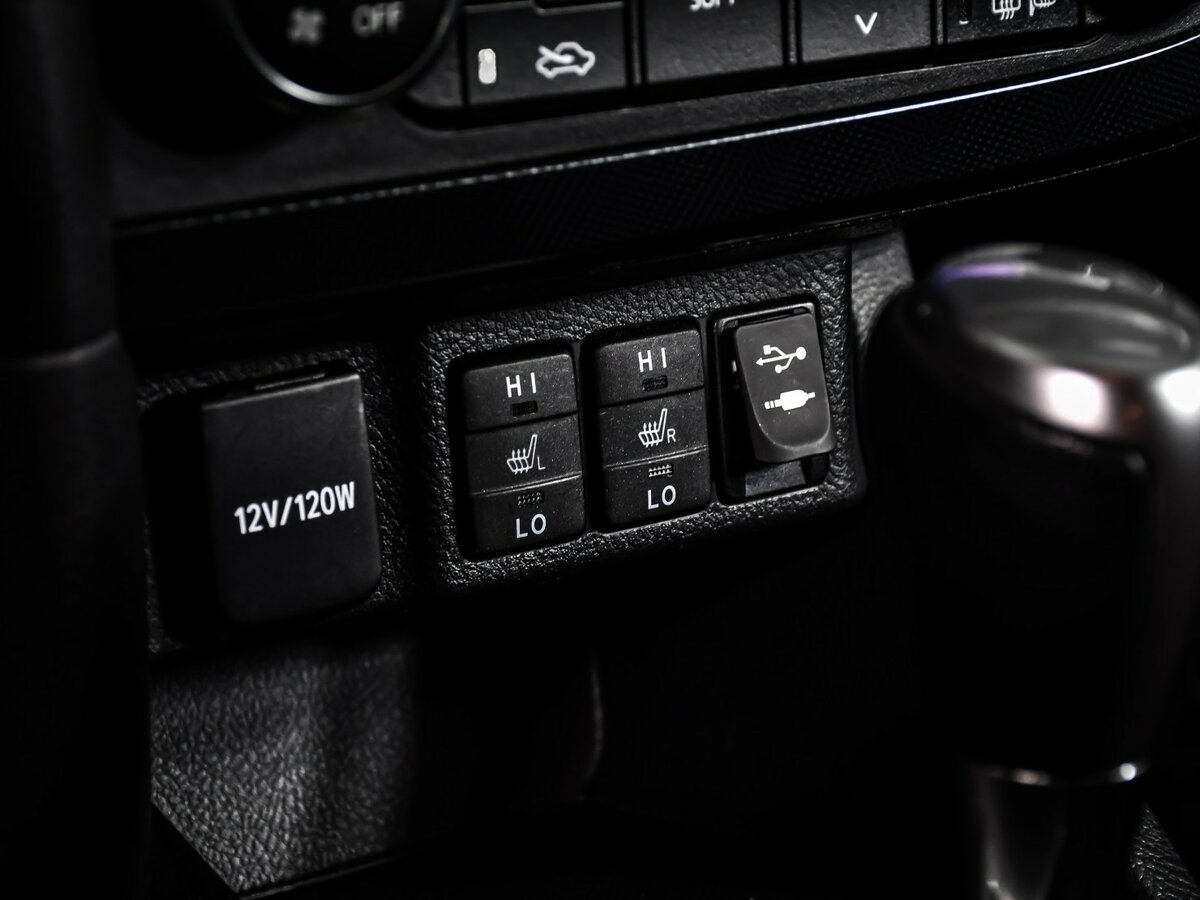 Купить Toyota Auris II, 2014, 27 134 км, фото №16