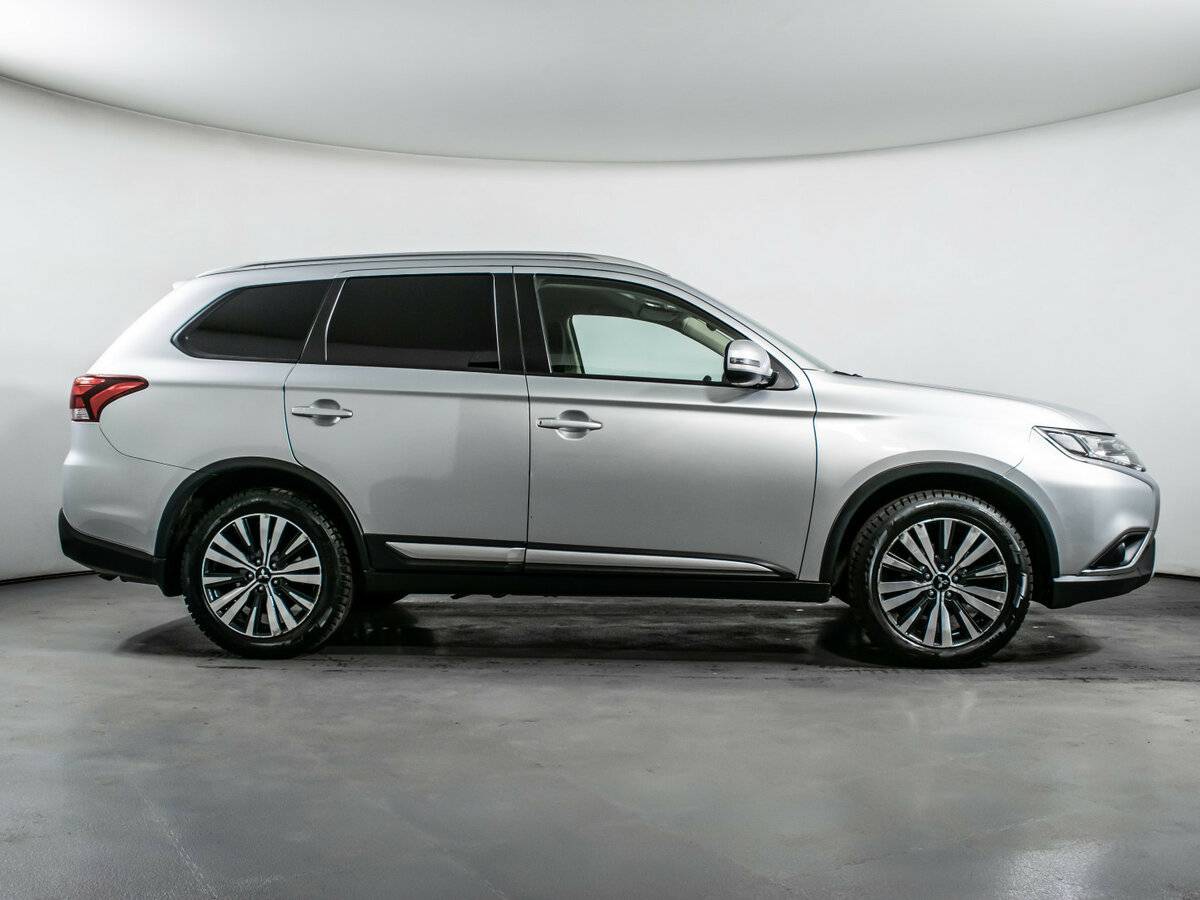 Купить Mitsubishi Outlander III Рестайлинг 3, 2018, 175 000 км, фото №4